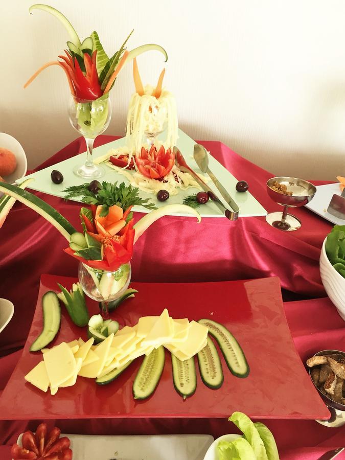 קוניה Dergah Hotel מראה חיצוני תמונה