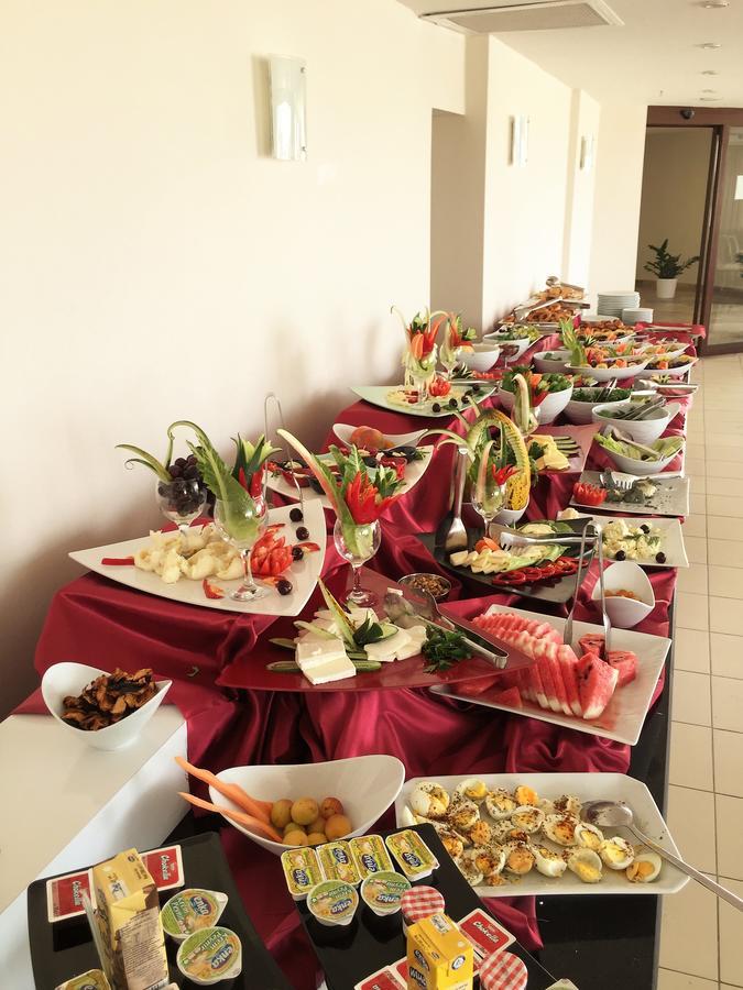 קוניה Dergah Hotel מראה חיצוני תמונה