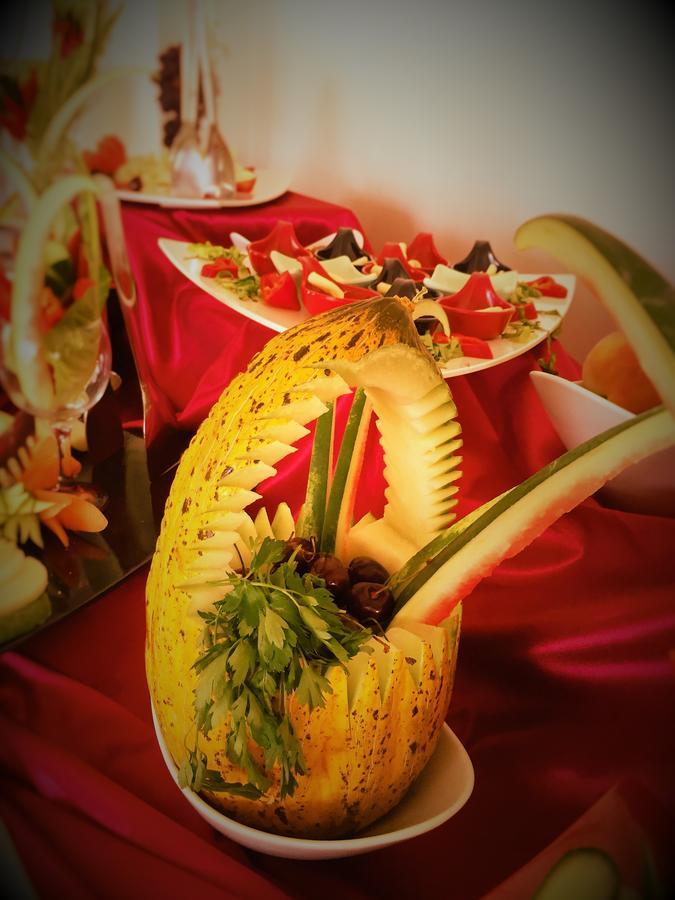 קוניה Dergah Hotel מראה חיצוני תמונה